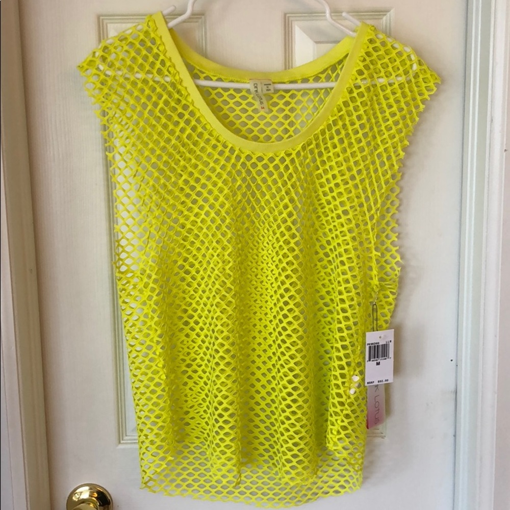 Women’s Pink Lotus fishnet tank top medium.